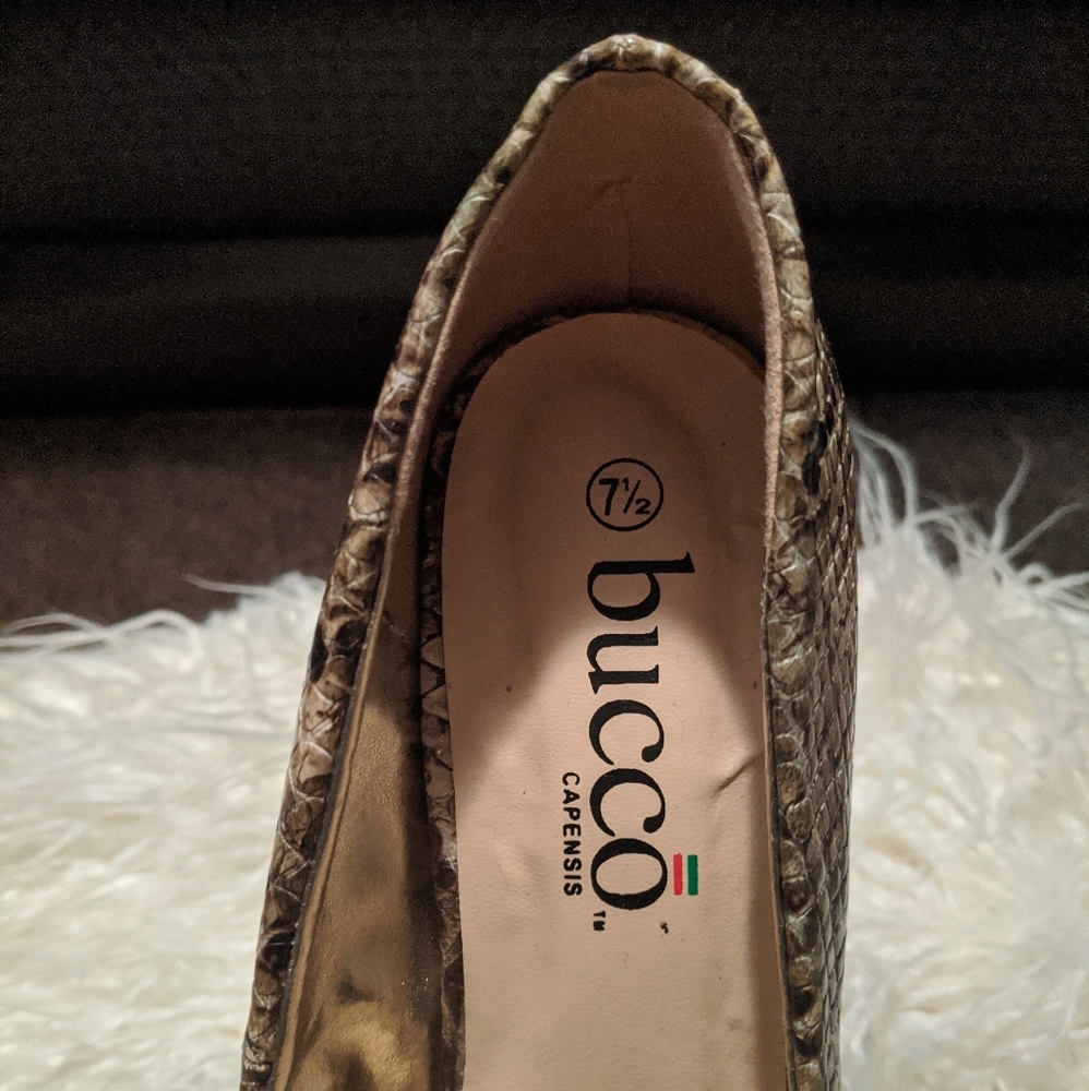 Faux Snakeskin Wedges - Picture 5 of 6